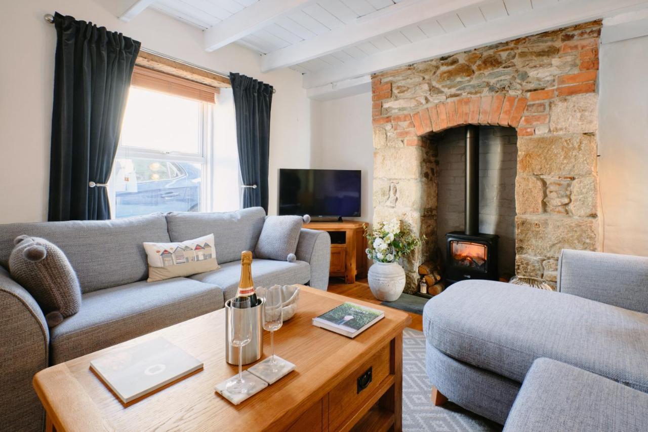 Finest Retreats - Scallop Cottage Porthleven Eksteriør bilde